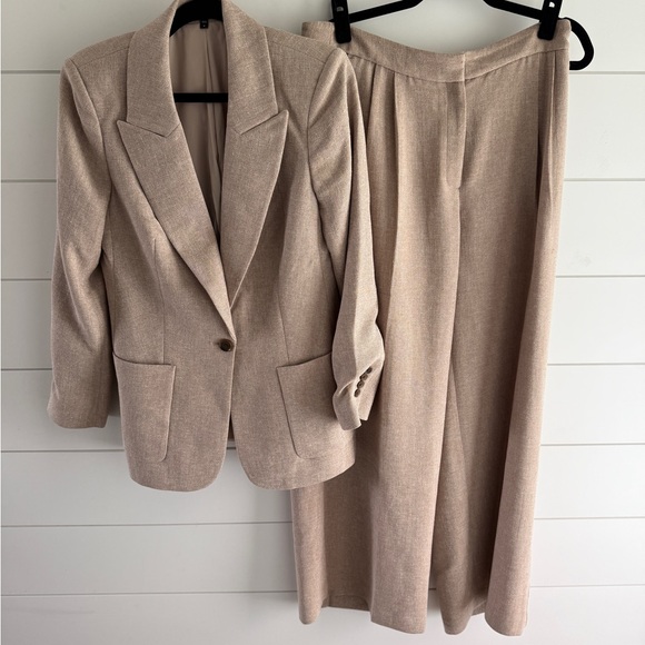 Express Tan Textured Suit- Jacket (M), Pants Size 10 - Picture 3 of 16